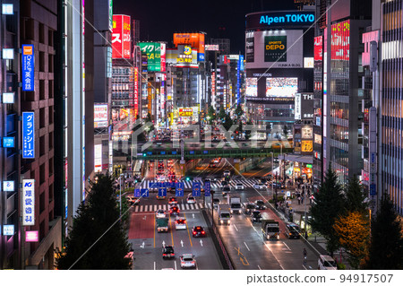 《東京》夜新宿歌舞伎町/娛樂區 94917507