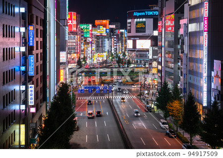 《東京》夜新宿歌舞伎町/娛樂區 94917509