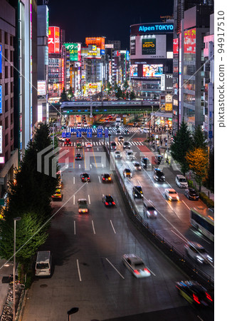 《東京》夜新宿歌舞伎町/娛樂區 94917510