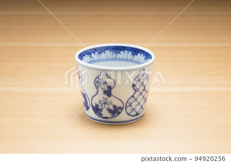 木紋背景蕎麥清酒杯 94920256