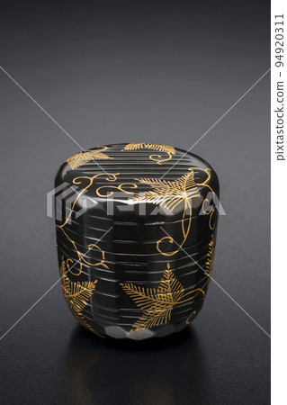 Black background tea utensils Natsume 94920311