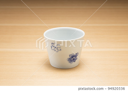 木紋背景蕎麥清酒杯 94920336