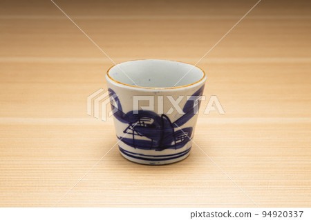 木紋背景蕎麥清酒杯 木紋背景蕎麥清酒杯 94920337