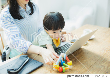 遠程辦公 客廳 個人電腦 94921007