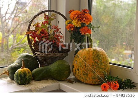 Vintage still life with pumpkins and decorations on the window ceiling inside, thanksgiving day background, fall calendar season concept 94922530