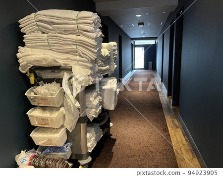 酒店走廊清潔車 94923905