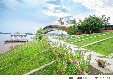 Pa San Chao Phraya River Confluence Landmark 94925964