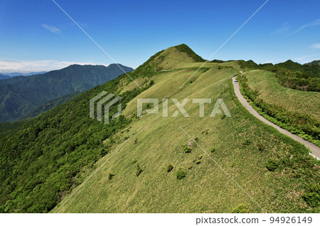 UFO line in summer Sky road leading to Mt. Ishizuchi, the highest mountain in western Japan 94926149