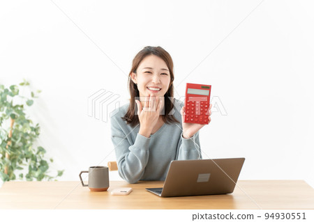 Female calculator 94930551
