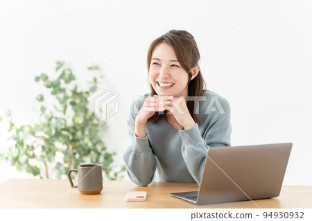 Female personal computer 94930932