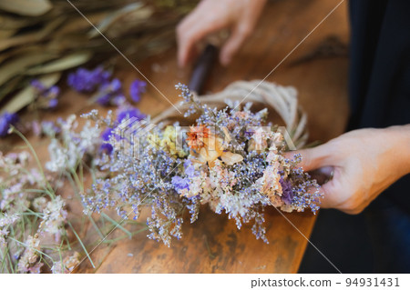 Dried flower  94931431