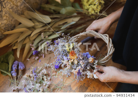 Dried flower  94931434