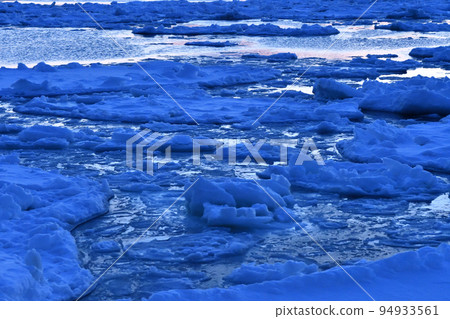 Drift ice of Rausu, Shiretoko Peninsula, Hokkaido Drift ice of Rausu, Shiretoko Peninsula, Hokkaido 94933561