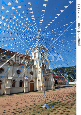 Santa Cruz Basilica in Cochin, decorated for Christmas flags Santa Cruz Basilica in Cochin, decorated for Christmas flags 94935131