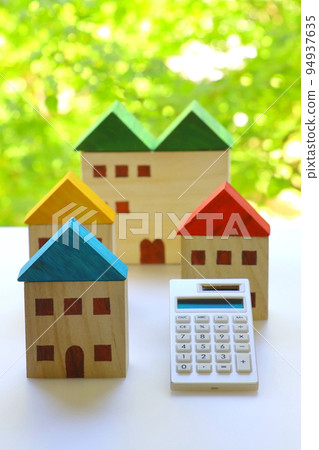 Detached house / collective housing (real estate image / vertical composition / green) Detached house / collective housing (real estate image / vertical composition / green) 94937635
