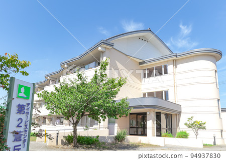 日間服務中心 94937830