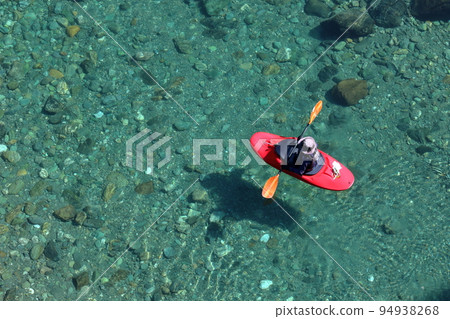 A walk on the water upstream of the Niyodo River (Niyodogawa Town, Kochi Prefecture) A walk on the water upstream of the Niyodo River (Niyodogawa Town, Kochi Prefecture) 94938268