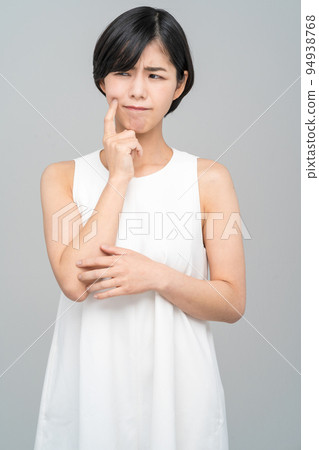 關心自己皮膚的女性 94938768