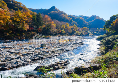 Nagatoro Valley (Autumn) 94941488