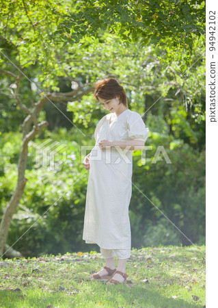 月亮的孕婦 94942102