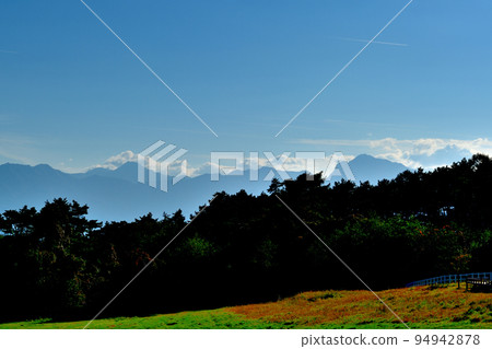 富士山和清里高原的牧場 富士山和清里高原的牧場 94942878