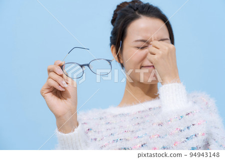 戴眼鏡的女人 戴眼鏡的女人 94943148