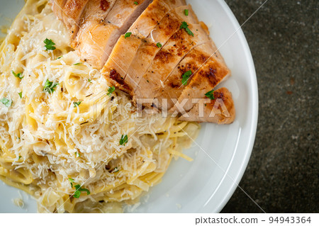spaghetti white creamy sauce with grilled chicken spaghetti white creamy sauce with grilled chicken 94943364