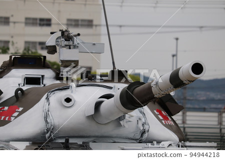 JGSDF Type 74 坦克砲塔有冬季迷彩 94944218