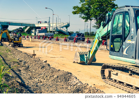 Work to increase the number of lanes on the main road National Route 17 Jobu Road 2022.10 a-5 Warm colors added 94944605