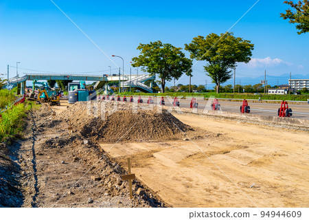 Work to increase the number of lanes on the highway National Route 17 Jobu Road 2022.10 b-2 Vivid 94944609