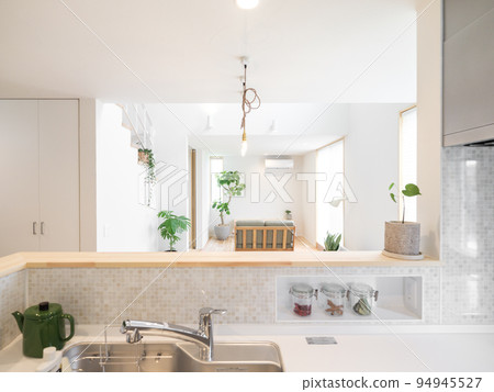 Face-to-face kitchen, which is common in new houses in recent years Face-to-face kitchen, which is common in new houses in recent years 94945527