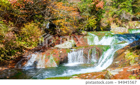 橫谷谷（秋季）：鴛鴦隱藏瀑布 94945567