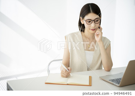 遠程辦公在線學習形象 94946491