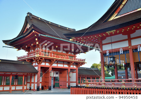 Fushimi Inari Taisha Shrine (Romon Gate) [Fushimi Ward, Kyoto City, Kyoto Prefecture] 94950458