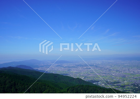 A large panorama overlooking the Ikoma mountain range and Mt. Katsuragi A large panorama overlooking the Ikoma mountain range and Mt. Katsuragi 94952224