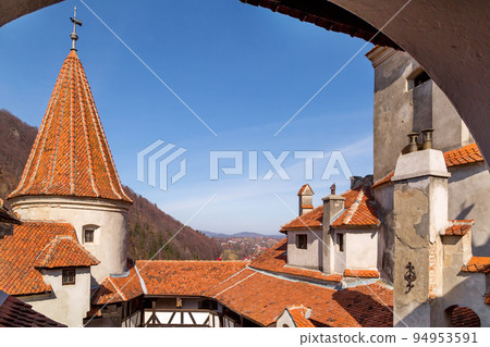 Tower of Dracula castle in Bran, Romania 94953591