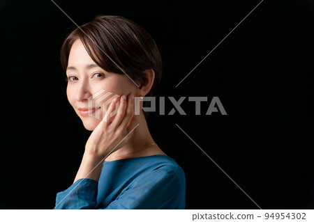 Female black background Female black background 94954302