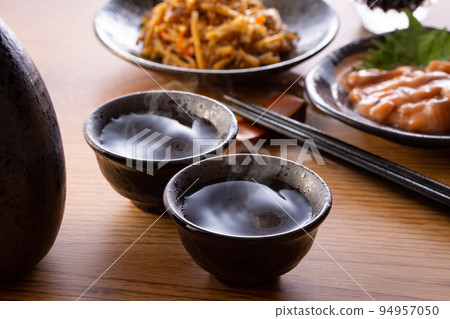 日本酒和小吃 94957050