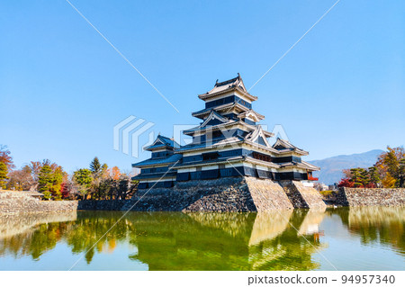 松本城（秋天） 94957340
