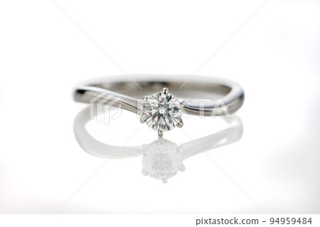 cute diamond ring 94959484