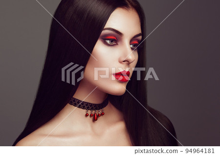 Halloween vampire woman portrait Halloween vampire woman portrait 94964181