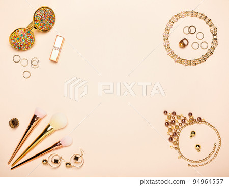 Fashionable Women's Cosmetics and Accessories Fashionable Women's Cosmetics and Accessories 94964557