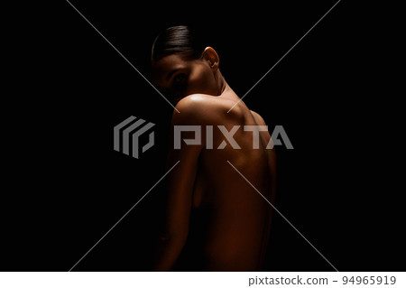Nude Woman silhouette. Back of Beautiful Naked Body Girl 94965919