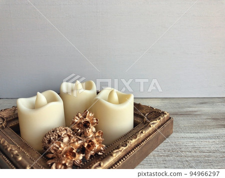 antique gold picture frame and candle antique gold picture frame and candle 94966297