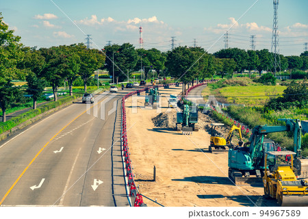 努力增加主幹道上的車道數量 17 號國道上布路鳥瞰圖 2022.10 c-5 添加暖色 努力增加主幹道上的車道數量 17 號國道上布路鳥瞰圖 2022.10 c-5 添加暖色 94967589