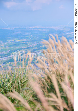Nyudogatake山頂,三重縣,蒲葦和風景 Nyudogatake山頂,三重縣,蒲葦和風景 94968554