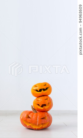 Banner Halloween pumpkins instagram stories. Funny Jack O'Lantern on the light room 94968609