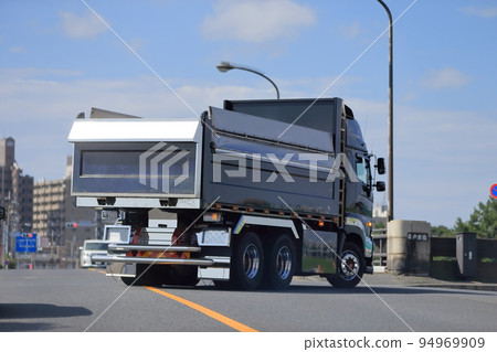 Dump truck image Dump truck image 94969909