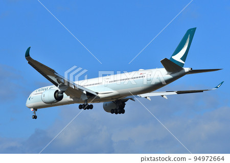 Cathay Pacific Airliner A350-1000 94972664