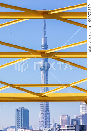 “東京”東四木避難橋和東京晴空塔 94972830